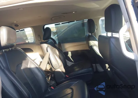 2021 Chrysler Pacifica Hybrid Touring L z USA, uszkodzony, nr VIN 2C4RC1L72MR594048